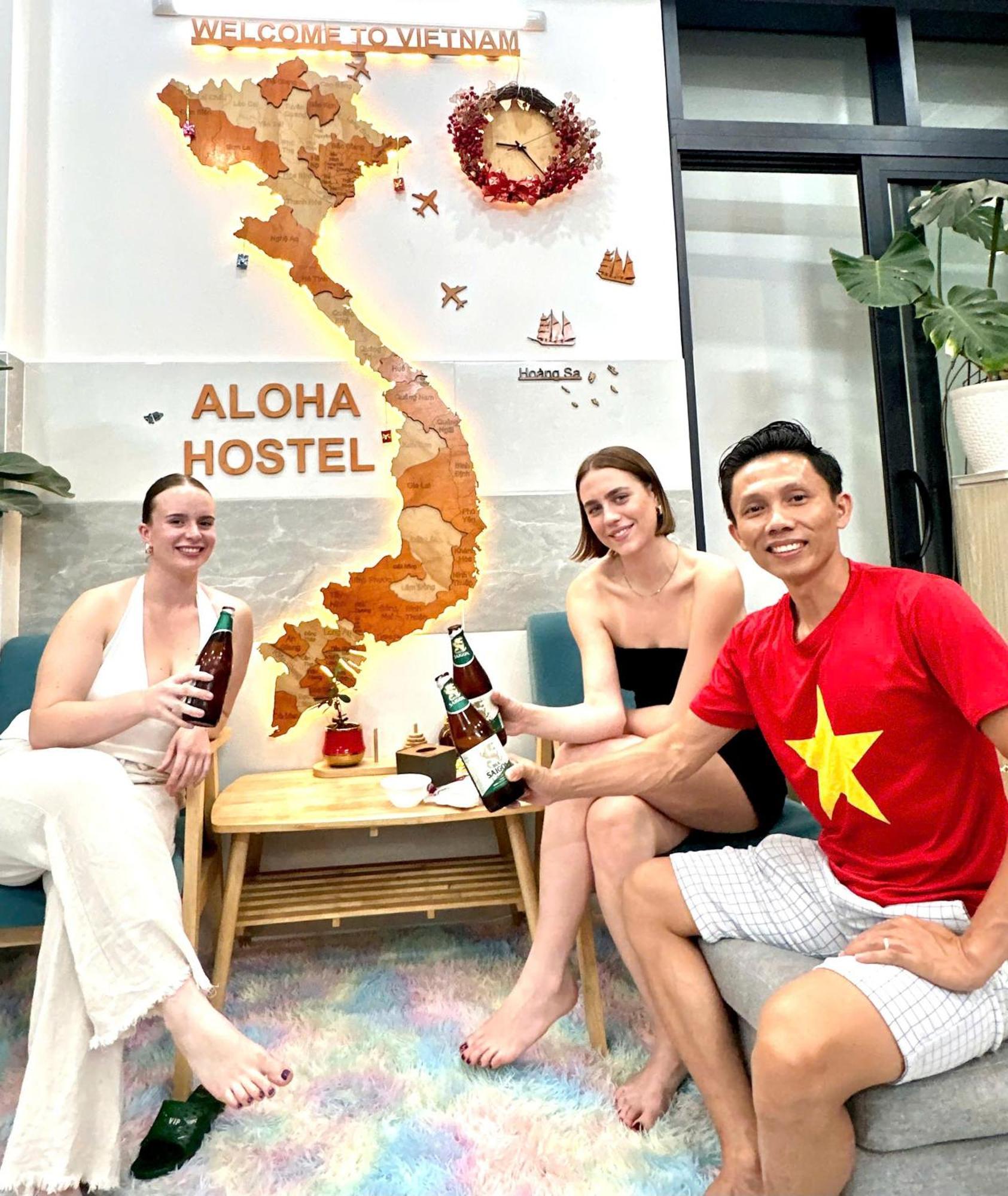 Aloha Saigon Premium Hostel By Local Travel Experts - Newly Opened, Less-Touristy Location, Spacious Rooms, Glass Shower Bathroom, Free Breakfast & Walking Tour Хошимин Екстериор снимка