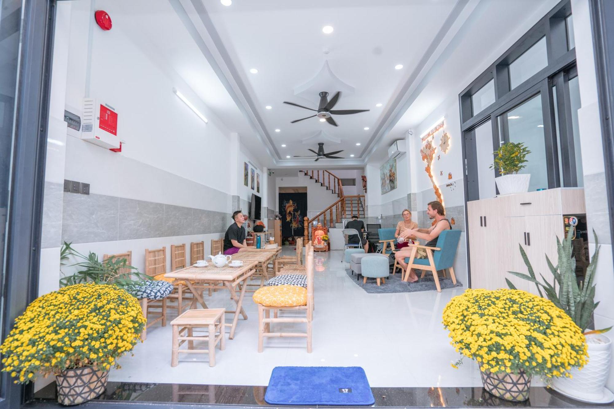 Aloha Saigon Premium Hostel By Local Travel Experts - Newly Opened, Less-Touristy Location, Spacious Rooms, Glass Shower Bathroom, Free Breakfast & Walking Tour Хошимин Екстериор снимка