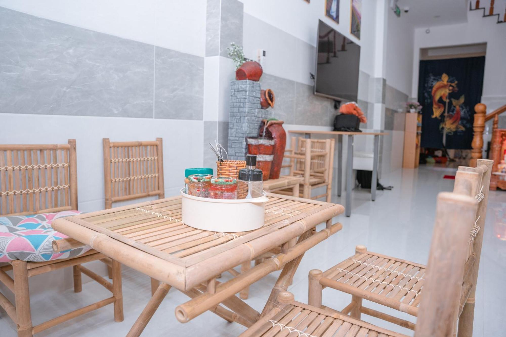 Aloha Saigon Premium Hostel By Local Travel Experts - Newly Opened, Less-Touristy Location, Spacious Rooms, Glass Shower Bathroom, Free Breakfast & Walking Tour Хошимин Екстериор снимка