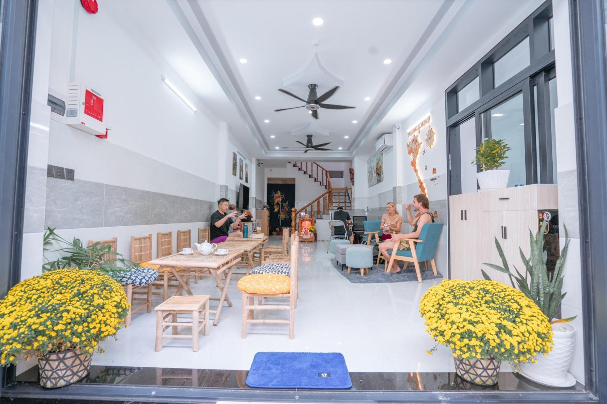 Aloha Saigon Premium Hostel By Local Travel Experts - Newly Opened, Less-Touristy Location, Spacious Rooms, Glass Shower Bathroom, Free Breakfast & Walking Tour Хошимин Екстериор снимка