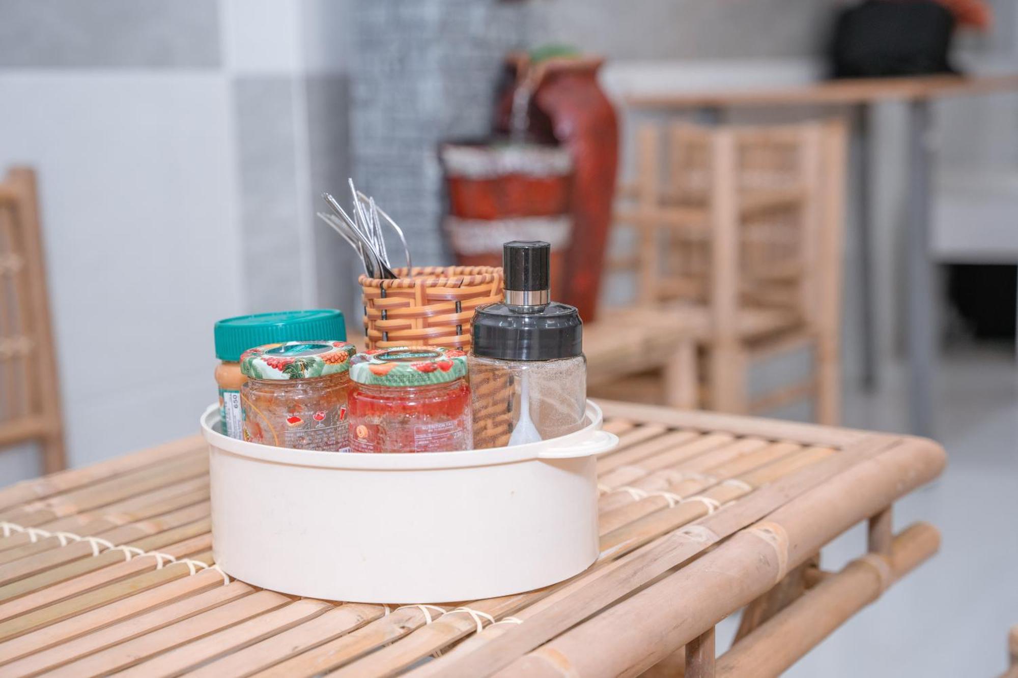 Aloha Saigon Premium Hostel By Local Travel Experts - Newly Opened, Less-Touristy Location, Spacious Rooms, Glass Shower Bathroom, Free Breakfast & Walking Tour Хошимин Екстериор снимка