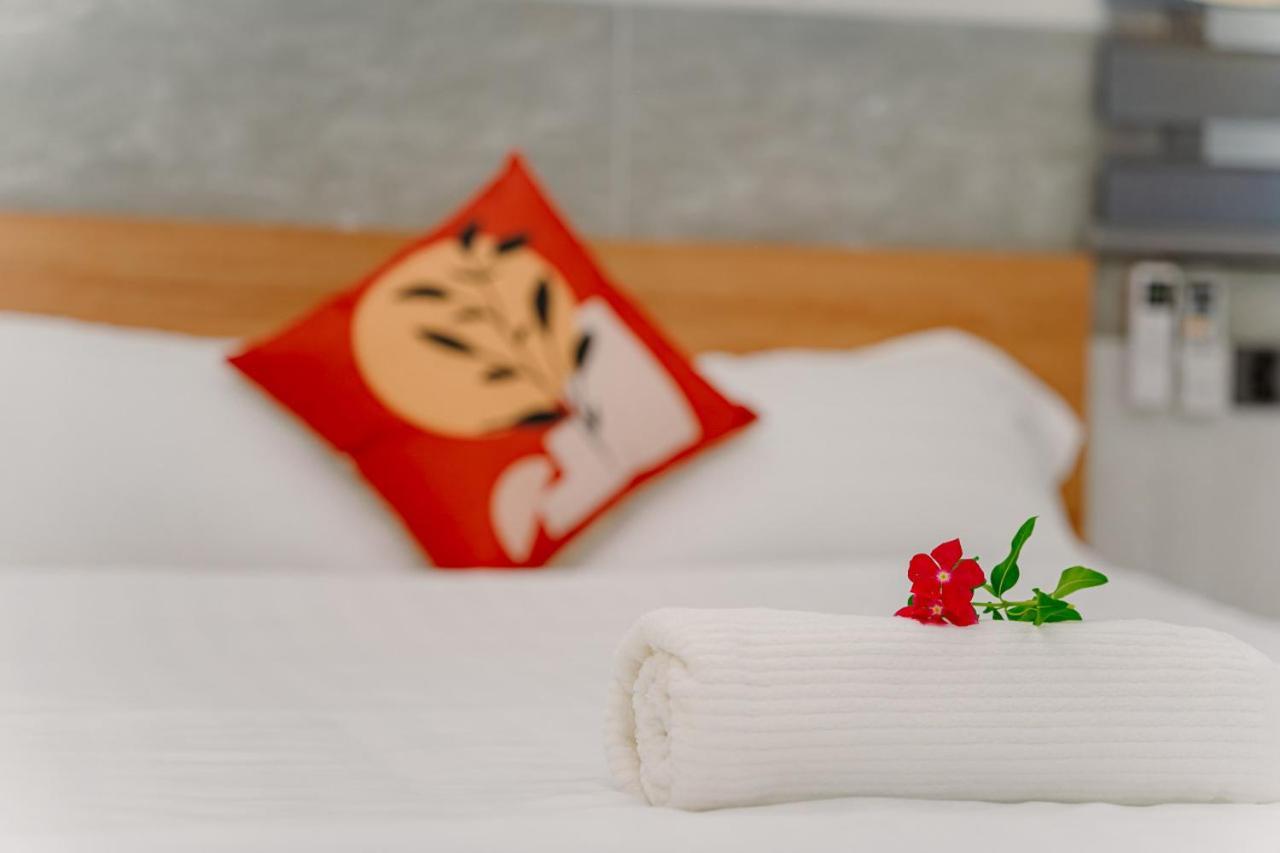 Aloha Saigon Premium Hostel By Local Travel Experts - Newly Opened, Less-Touristy Location, Spacious Rooms, Glass Shower Bathroom, Free Breakfast & Walking Tour Хошимин Екстериор снимка