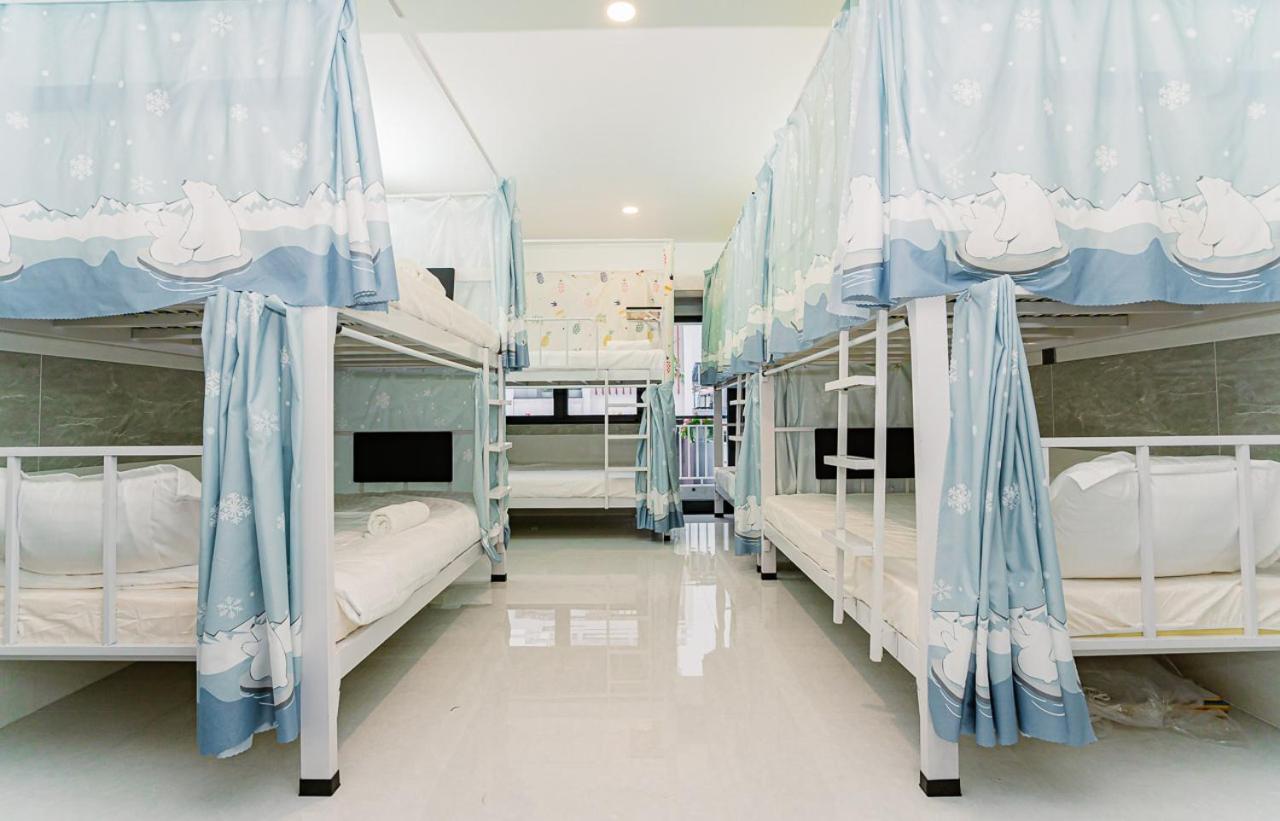 Aloha Saigon Premium Hostel By Local Travel Experts - Newly Opened, Less-Touristy Location, Spacious Rooms, Glass Shower Bathroom, Free Breakfast & Walking Tour Хошимин Екстериор снимка